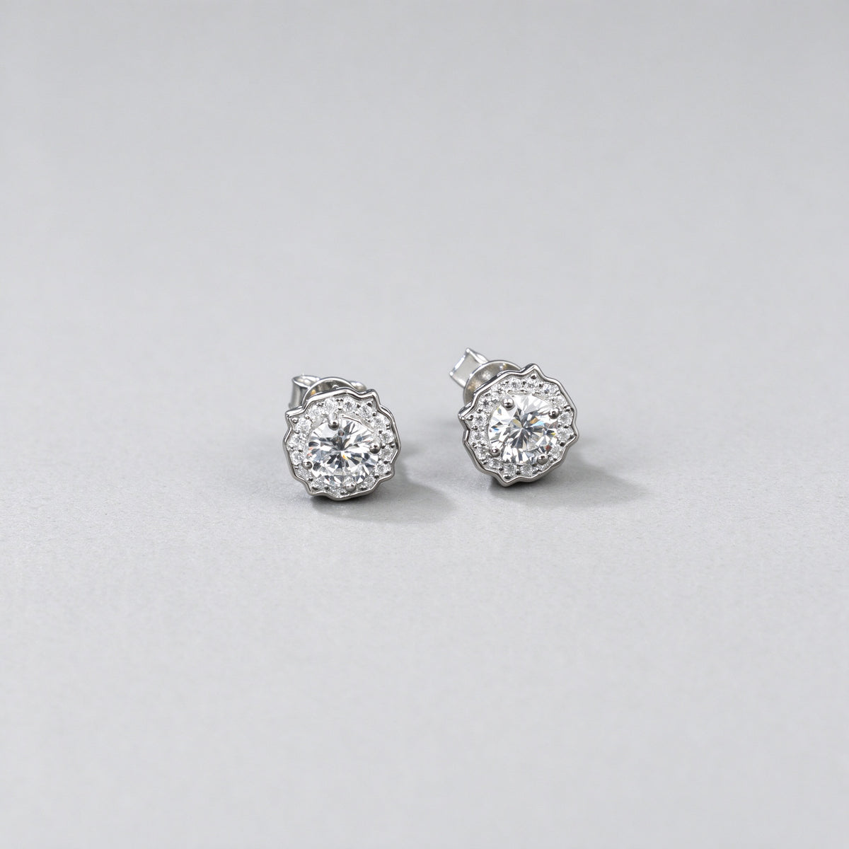 925 Sterling Silver 1 Carat Halo Lab-Grown Diamond Stud Earrings